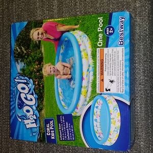 Inflatable kids swimming pool